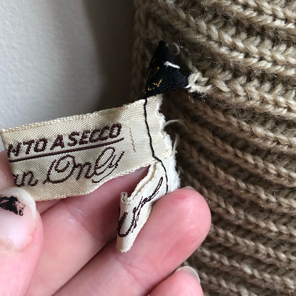 AUTHENTIC GUCCI RARE VINTAGE 1980s SCARF - Picture 5 of 11